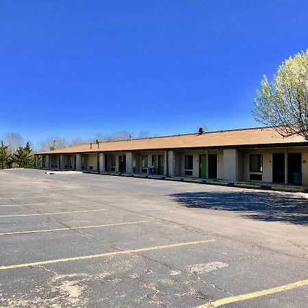 Motel Super 8 By Wyndham-Tupelo Airport Exteriér fotografie