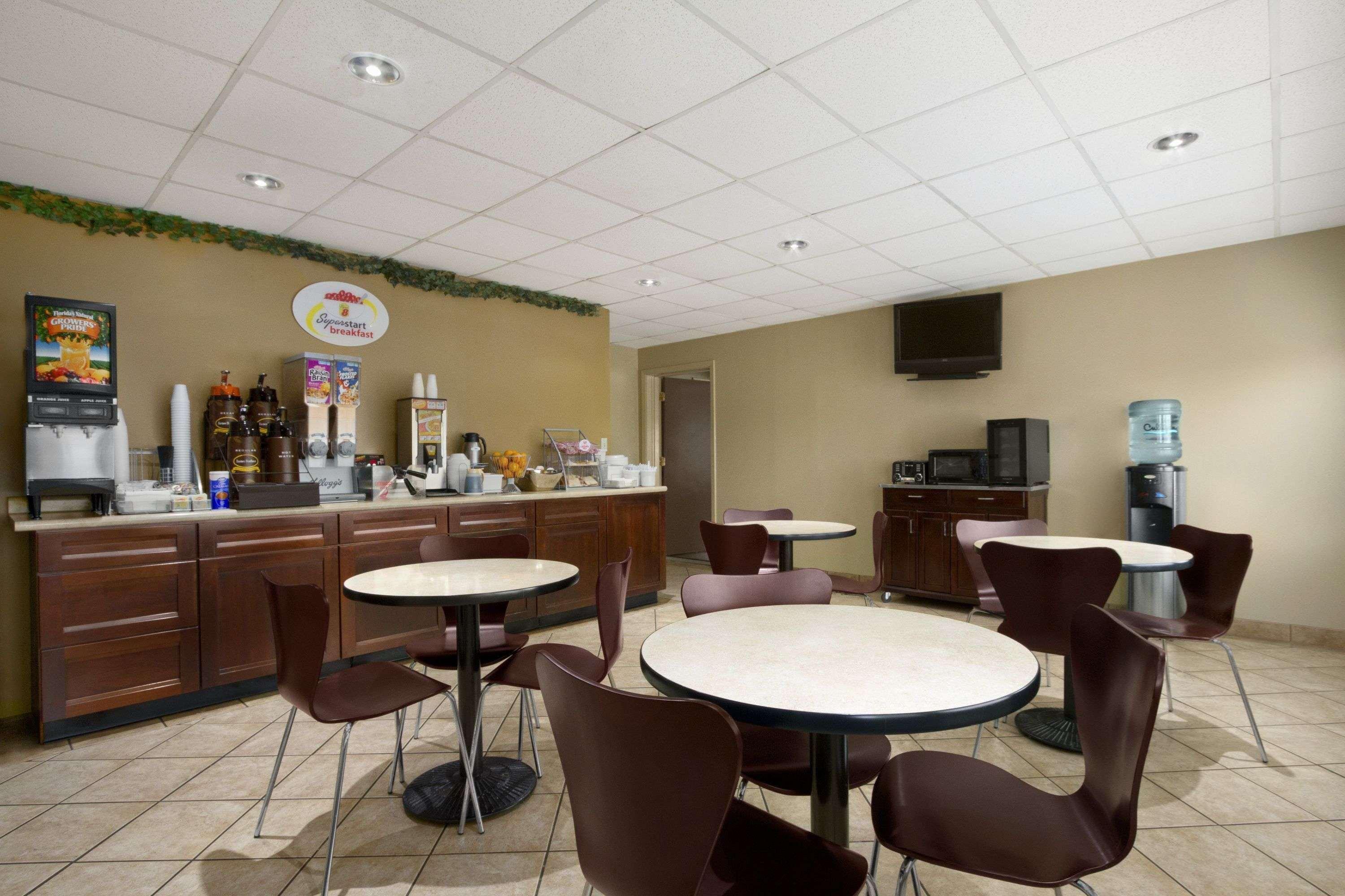 Motel Super 8 By Wyndham-Tupelo Airport Exteriér fotografie