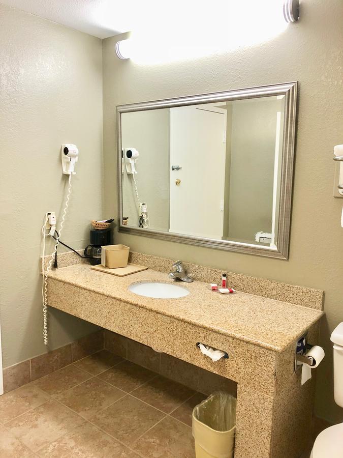 Motel Super 8 By Wyndham-Tupelo Airport Exteriér fotografie